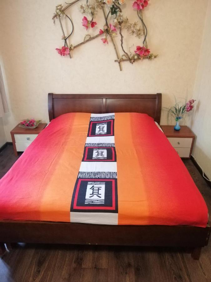 Лепсе, 83Д. Аеропорт Жуляны. Шалимова. Шулимова. Исида. Isida. Метро Берестейская, Шулявская. Американское Посольство Kiev Exterior foto